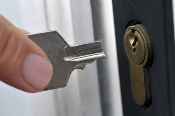 broken key extraction locksmith london